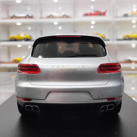[Spark] 1:18 Porsche 2017 Macan Turbo Silver Model Car Resin