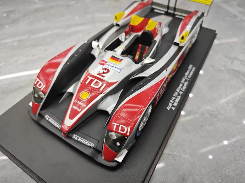[Spark] 1:18 Audi 2008 R10 TDI Le Mans #2 Resin Limited