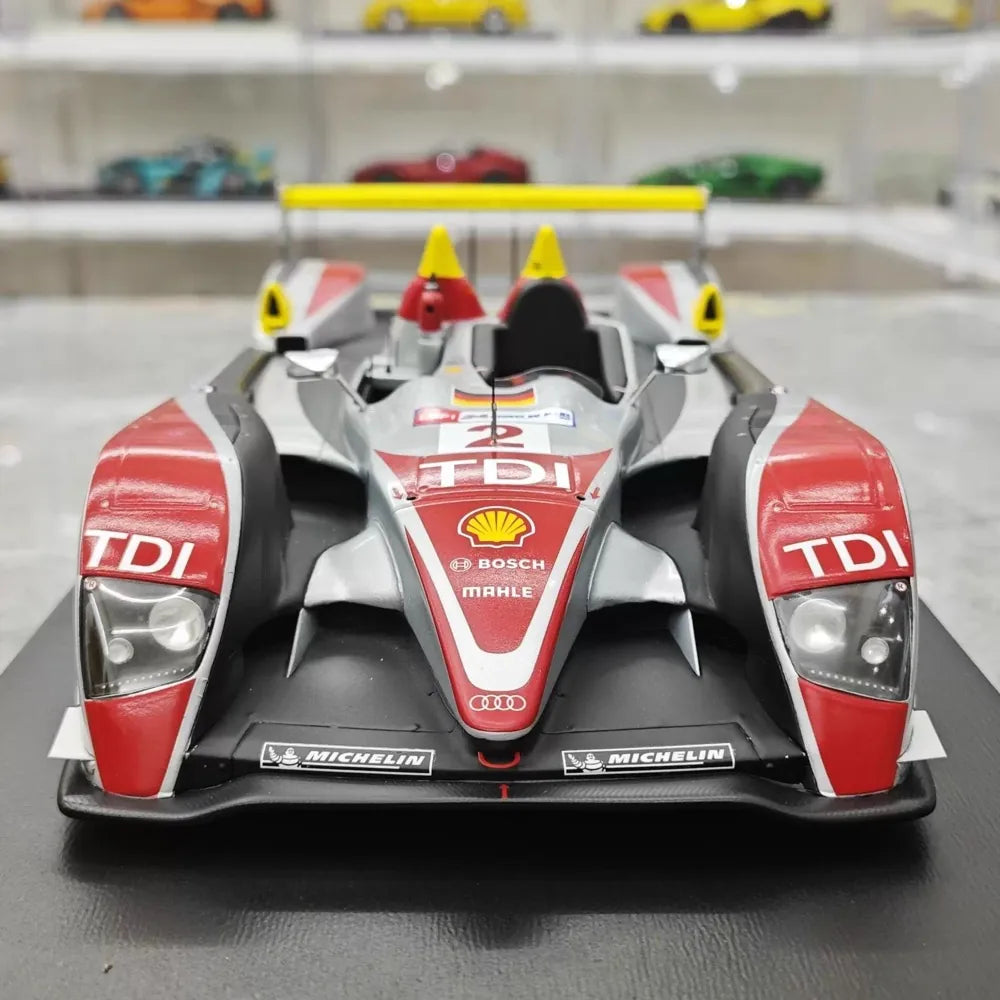 [Spark] 1:18 Audi 2008 R10 TDI Le Mans #2 resina limitato