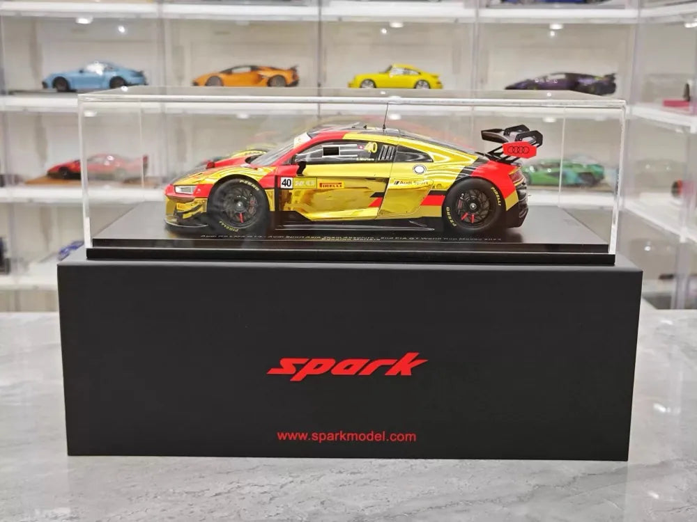 [Spark] 1:18 Audi 2023 R8 LMS GT3 Macau GT Cup #40 Resin Limited