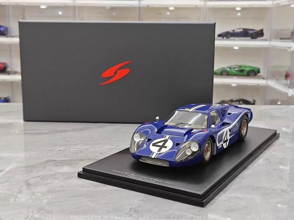 [Spark] 1:18 Ford 1967 GT40 MKIV Le Mans No.4 Model Car Resin