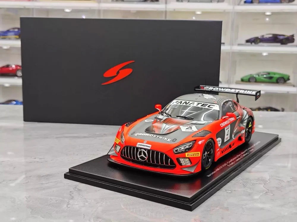 [Spark] 1:18 Mercedes-Benz 2024 AMG GT3 Evo No.4 Crowdstrike Spa Model Car Resin