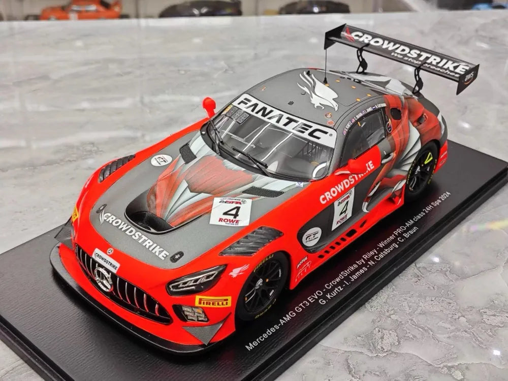 [Spark] 1:18 Mercedes-Benz 2024 AMG GT3 Evo No.4 Crowdstrike Spa Model Car Resin