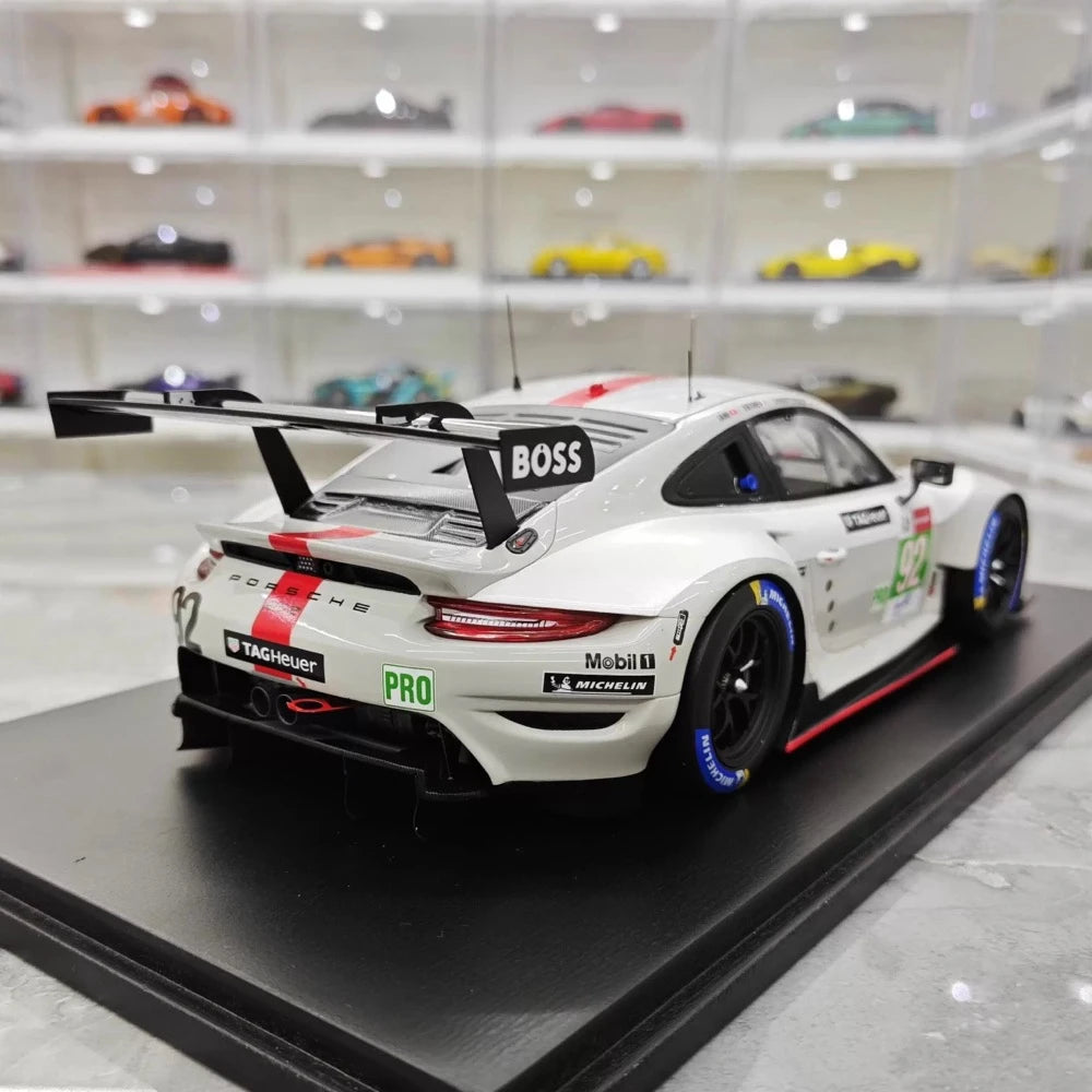 [Spark] 1:18 Porsche 2021 911 RSR-19 Le Mans GTE-Pro #92 Resin / Closed Body