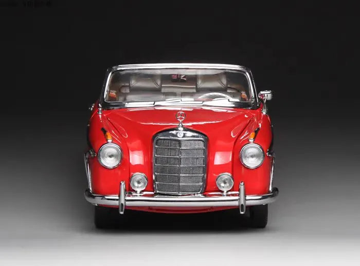 [SunStar] 1:18 Mercedes-Benz 1960 220 SE Cabriolet rouge voiture miniature Die-Cast
