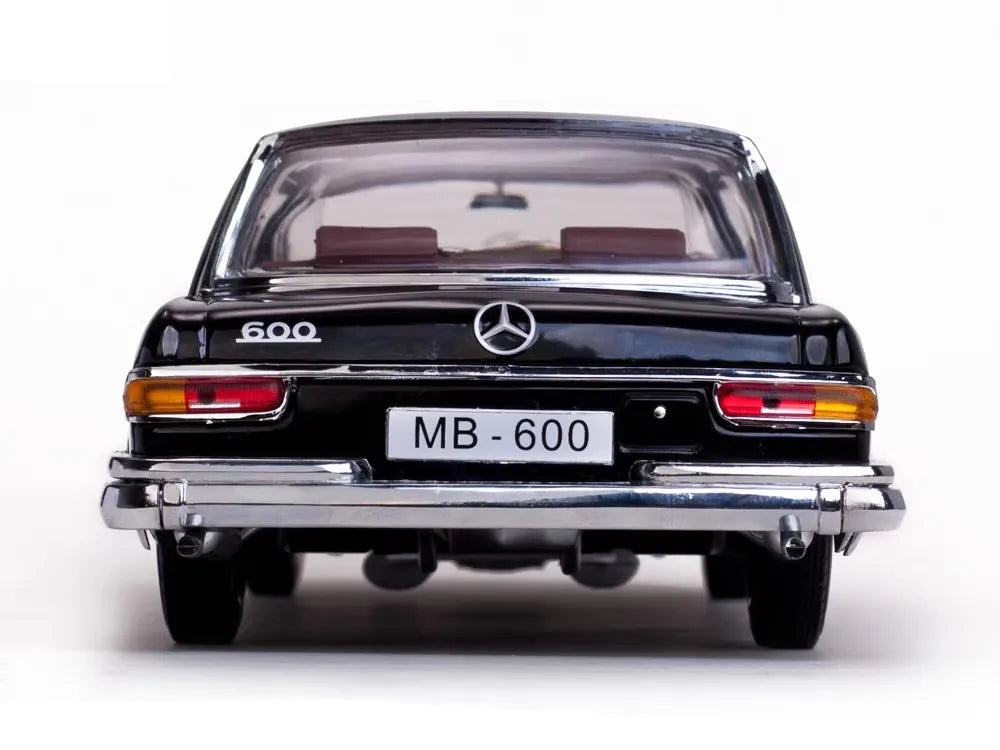 [SunStar] 1:18 Mercedes-Benz 1966 600 Pullman Limousine Black Model Car Die-Cast