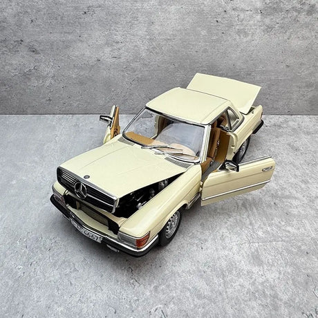 [SunStar] 1:18 Mercedes-Benz 1971 350 SL geel modelauto Die-Cast