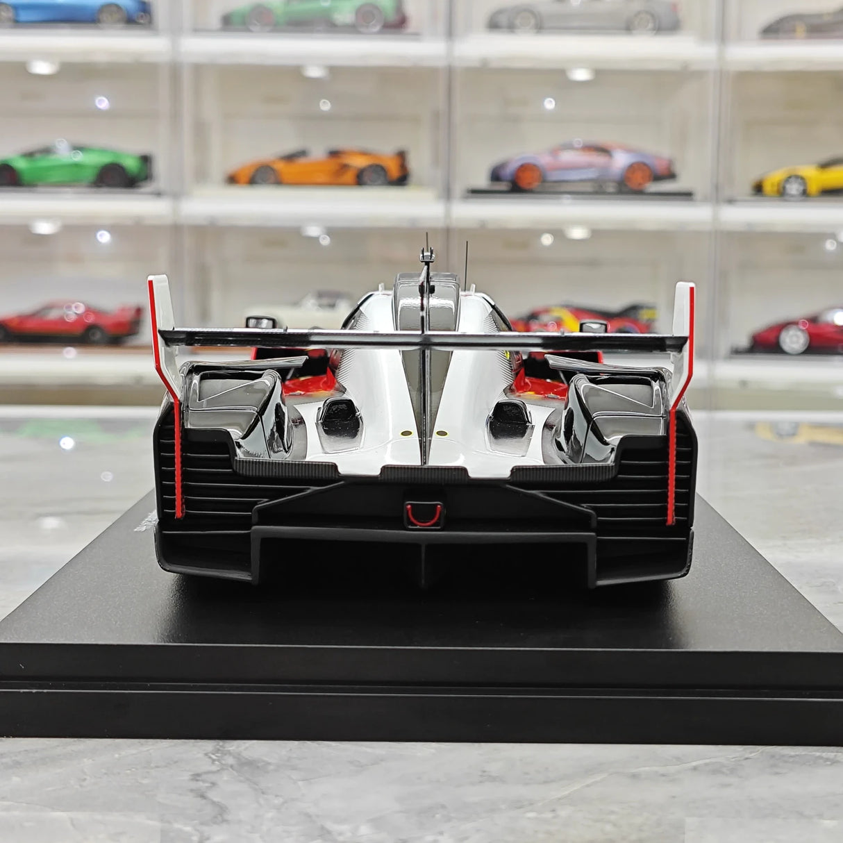 Cadillac 2025 V-Series.R #31 Cadillac Whelen Rolex 24 at Daytona 1:18 resin model car by Top Speed - view 7