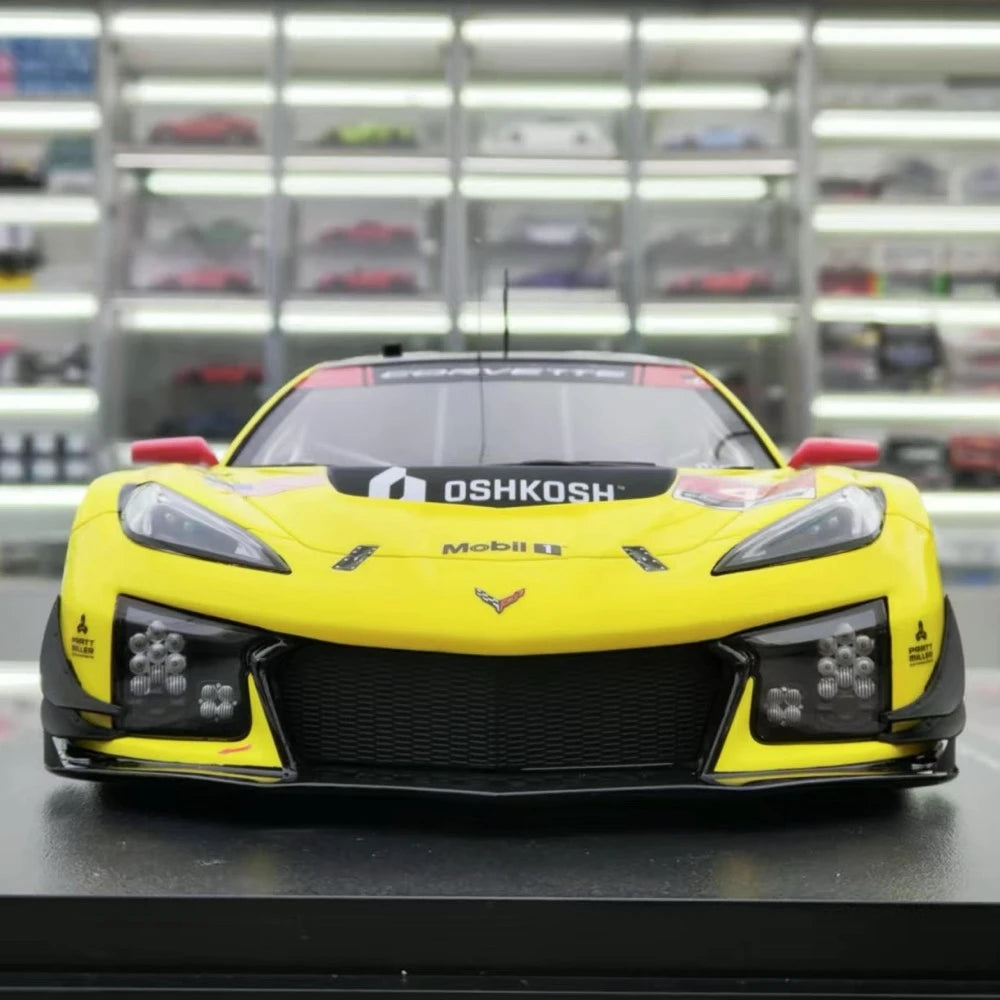 [TopSpeed] 1:18 Chevrolet 2024 Corvette GT3.R #4 modellino di auto resina / Closed Body