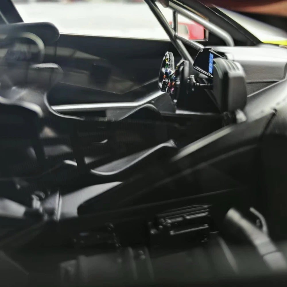 [TopSpeed] 1:18 Chevrolet 2024 Corvette GT3.R #4 modellino di auto resina / Closed Body