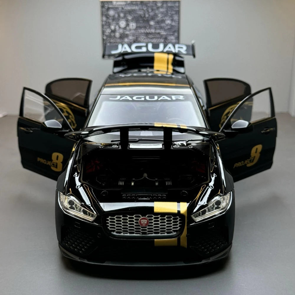 [TOY] 1:18 Jaguar 2017 XE SV Project 8 Model Car Die-Cast