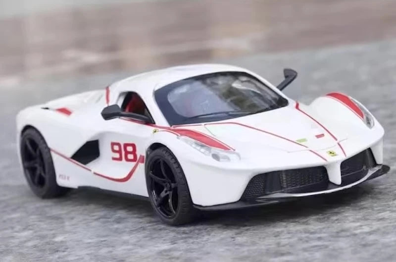[TOY] 1:22 Ferrari 2015 FXX K White Model Car Die-Cast