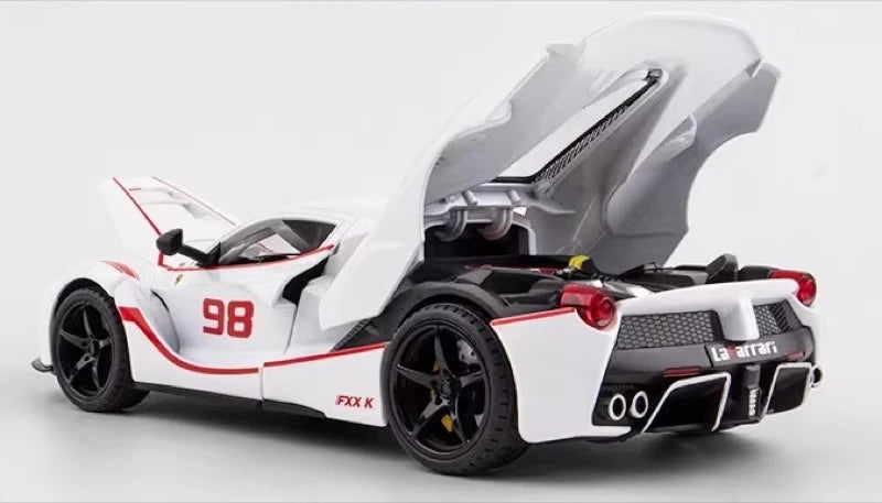 [TOY] 1:22 Ferrari 2015 FXX K White Model Car Die-Cast