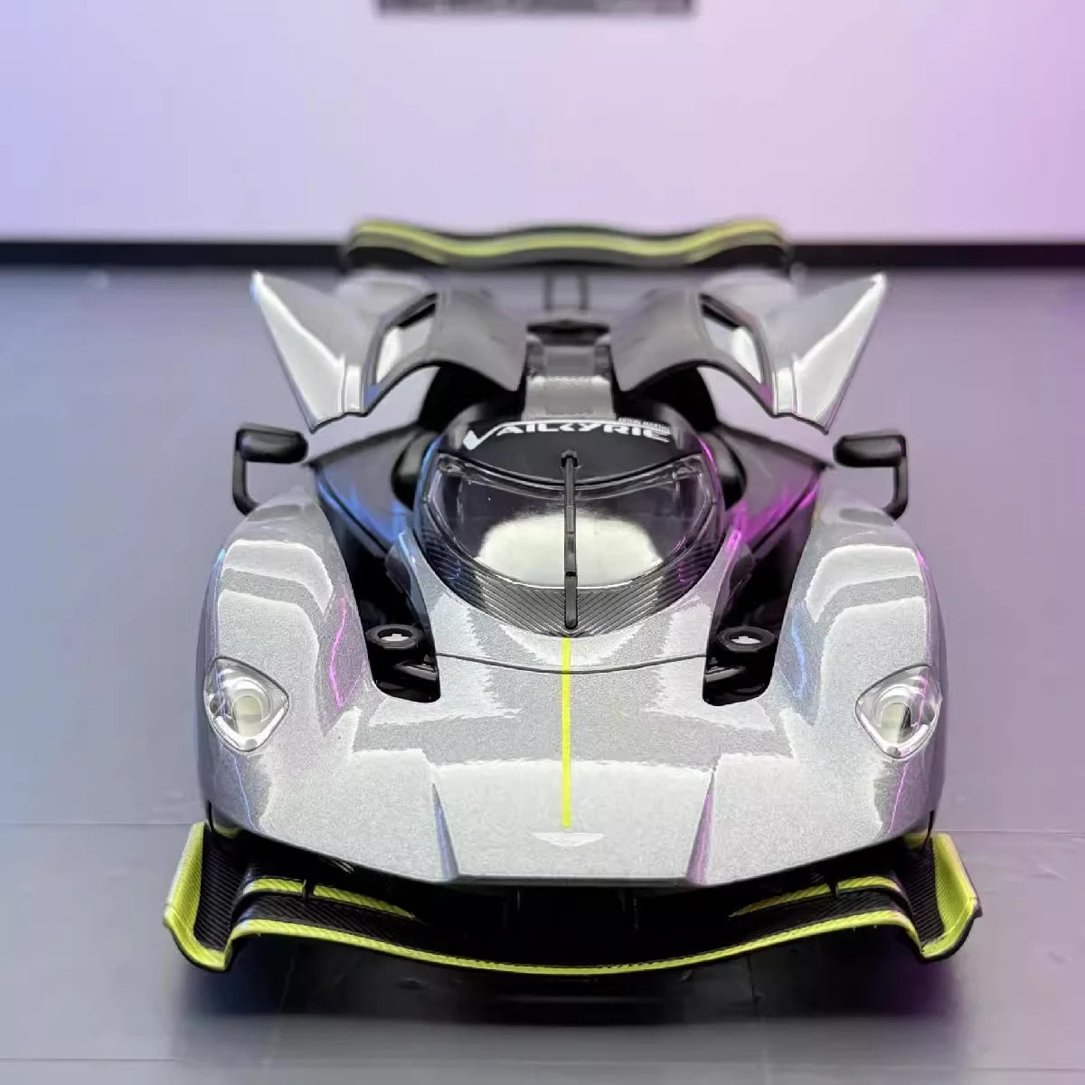 [TOY] 1:24 Aston Martin 2024 Valkyrie Model Car Die-Cast