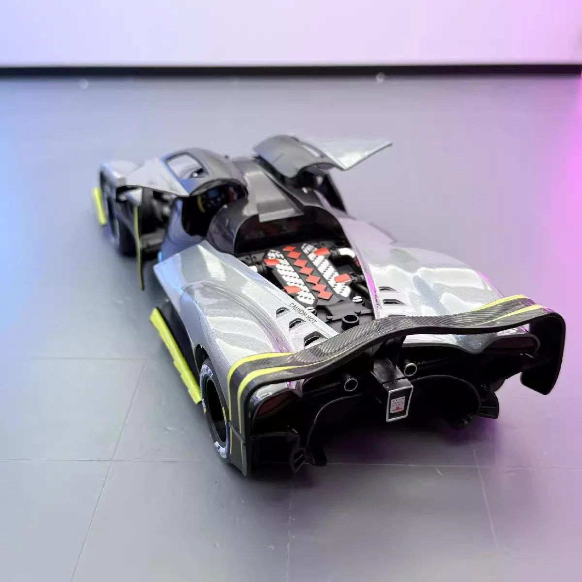 [TOY] 1:24 Aston Martin 2024 Valkyrie Model Car Die-Cast