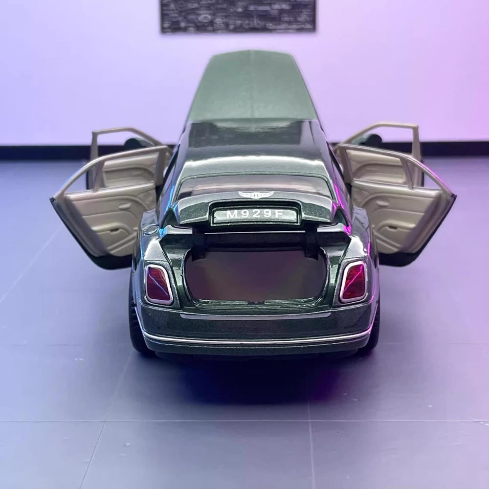 [TOY] 1:24 Bentley 2017 Mulsanne Grand Limousine Model Car Die-Cast
