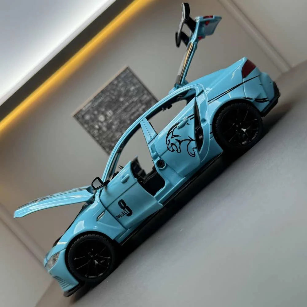 [TOY] 1:24 Jaguar 2017 XE SV Project 8 Blue Model Car Die-Cast