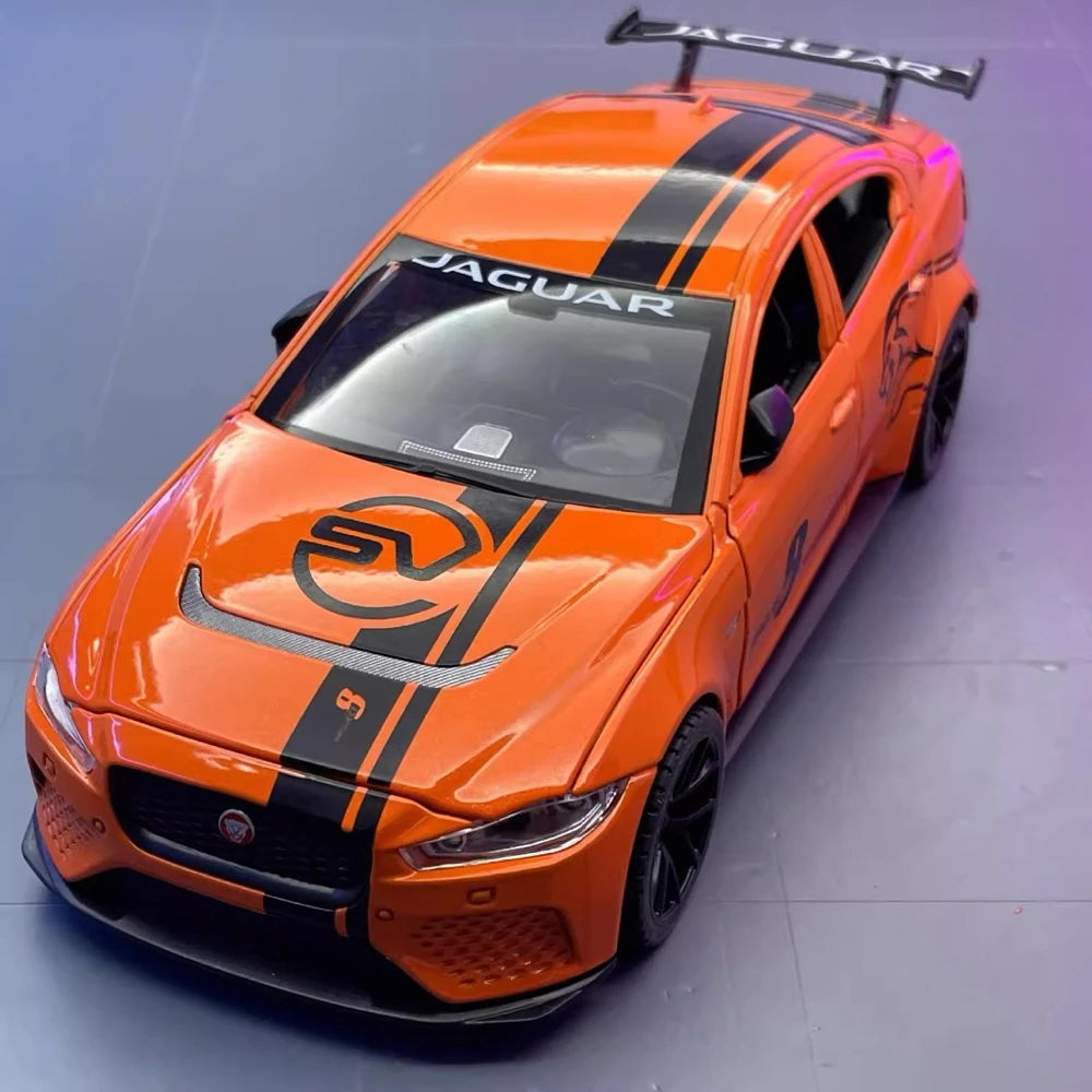 [TOY] 1:24 Jaguar 2017 XE SV Project 8 Orange Model Car Die-Cast