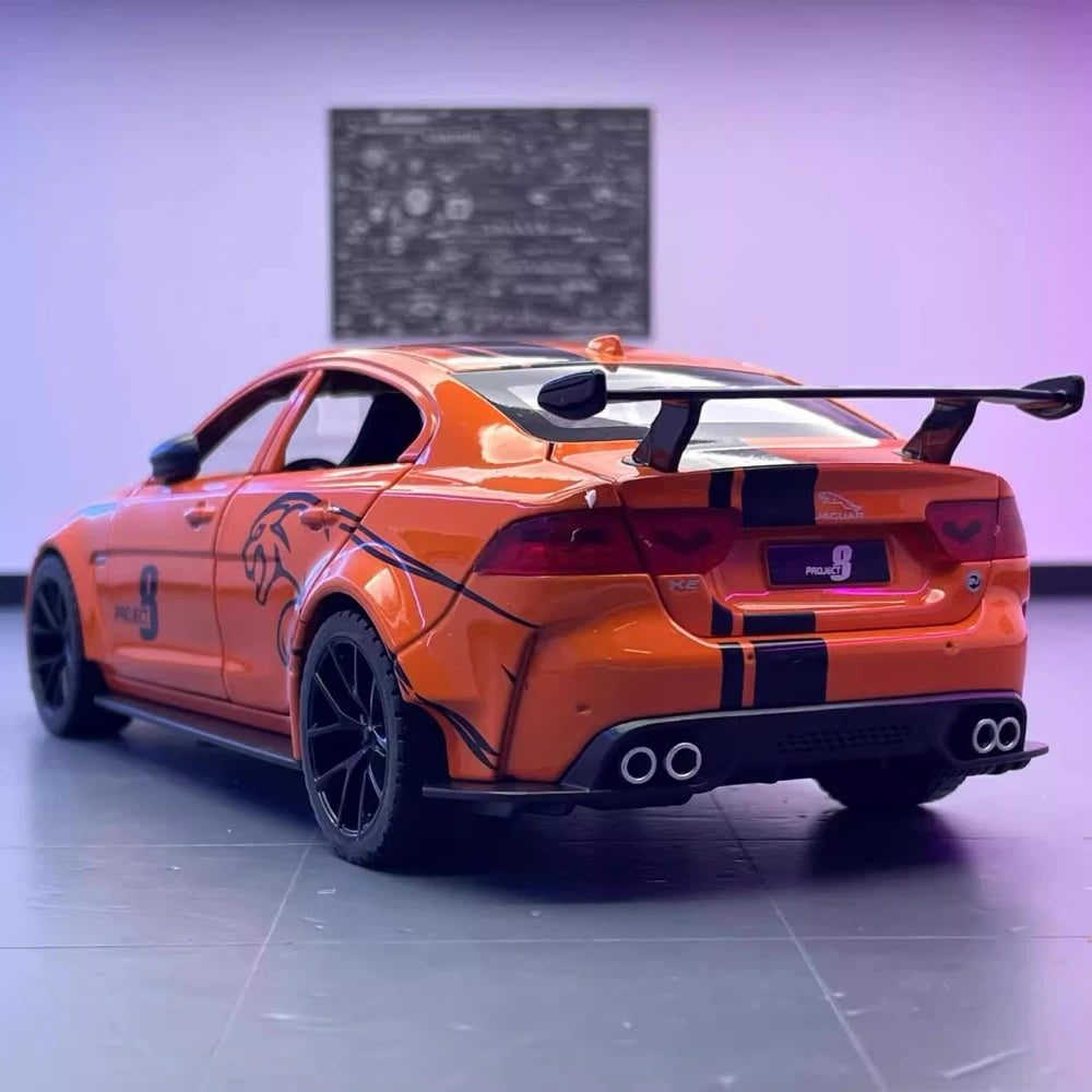 [TOY] 1:24 Jaguar 2017 XE SV Project 8 Orange Model Car Die-Cast