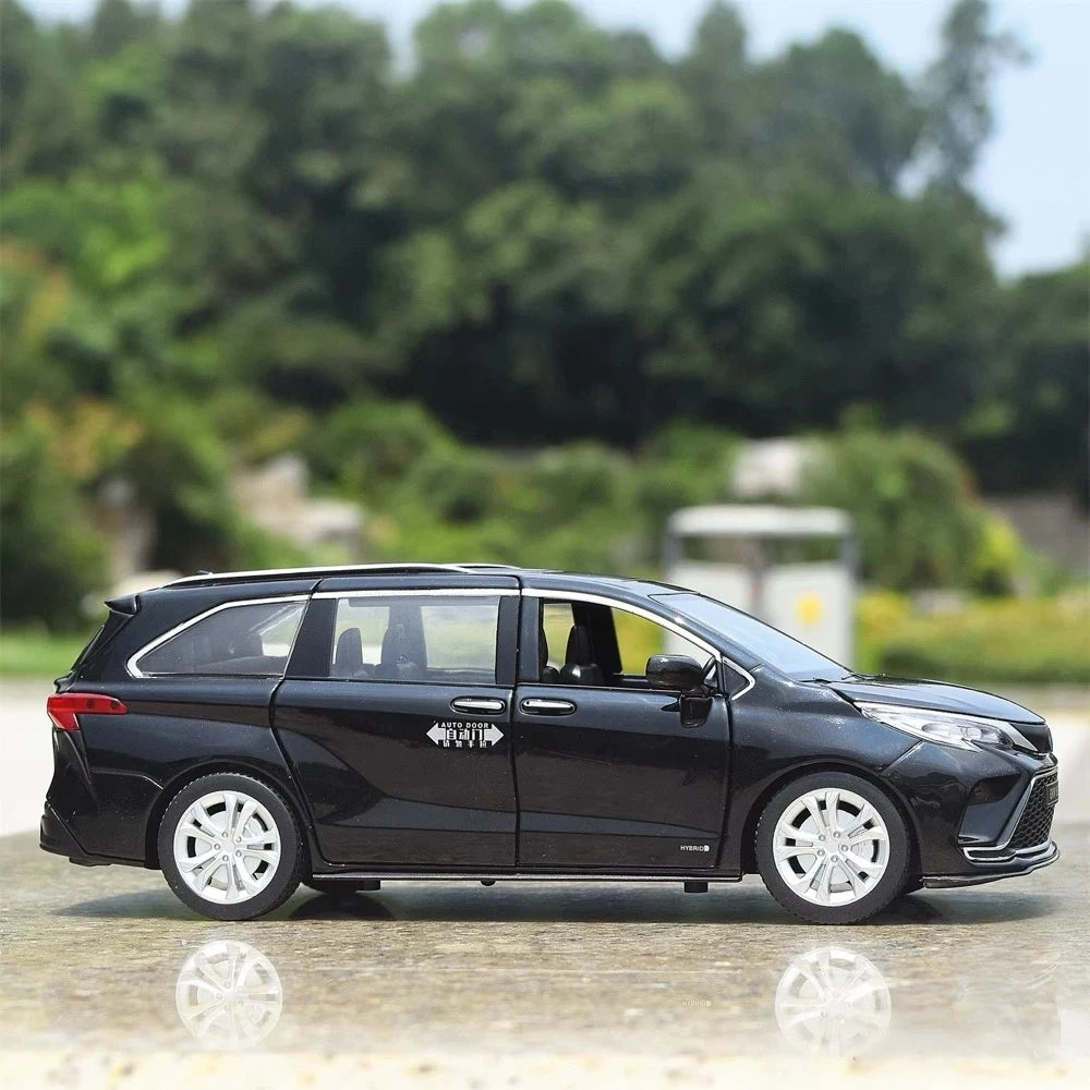 [TOY] 1:24 Toyota 2020 Sienna XL40 Black Model Car Die-Cast