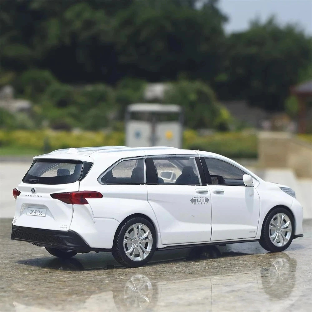 [TOY] 1:24 Toyota 2020 Sienna XL40 White Model Car Die-Cast
