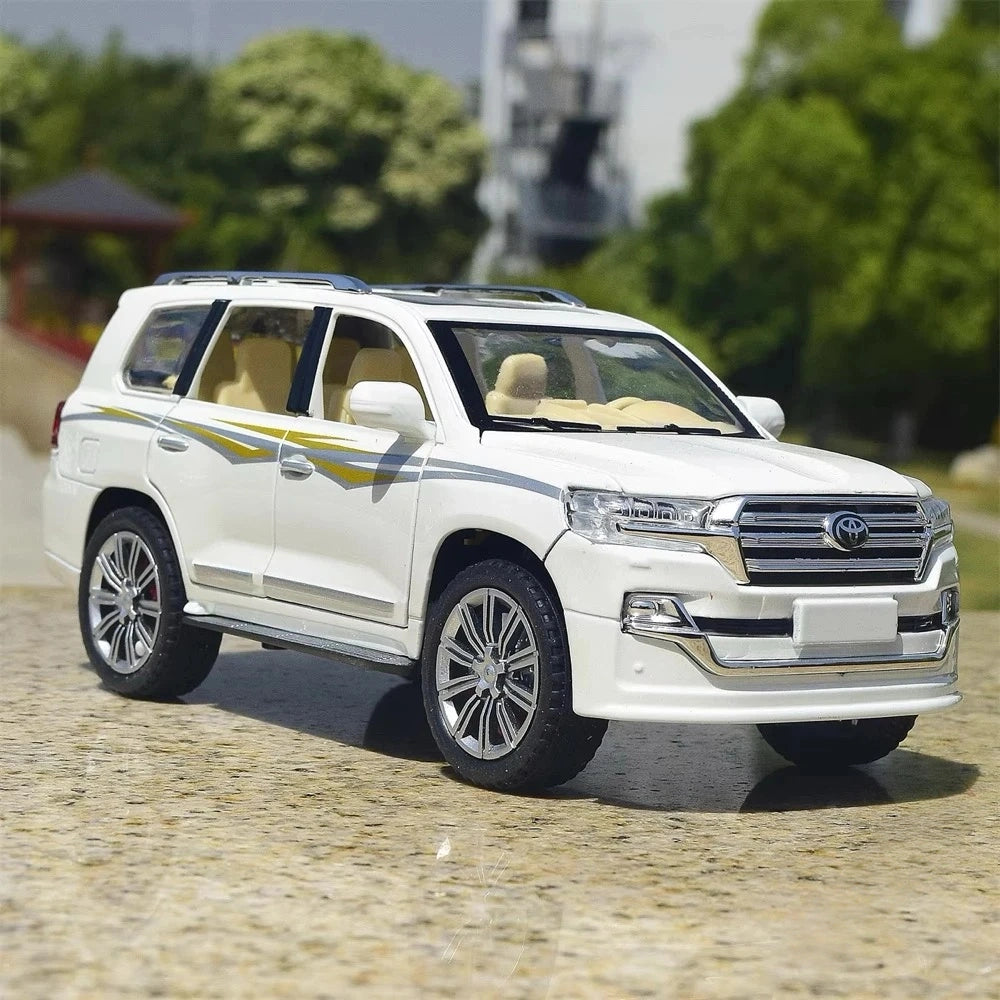 [TOY] 1:24 Toyota 2021 Land Cruiser 5700 wit modelauto Die-Cast