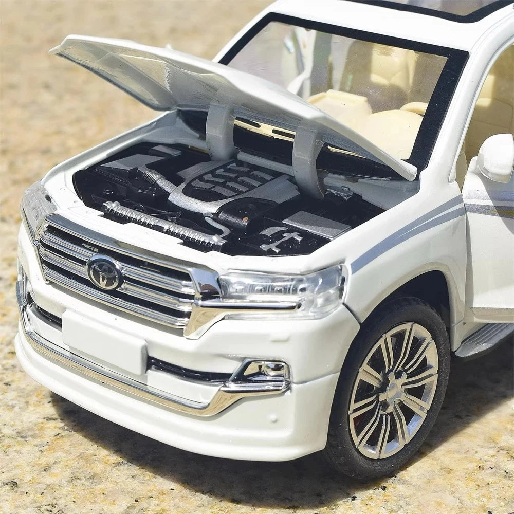 [TOY] 1:24 Toyota 2021 Land Cruiser 5700 White Model Car Die-Cast