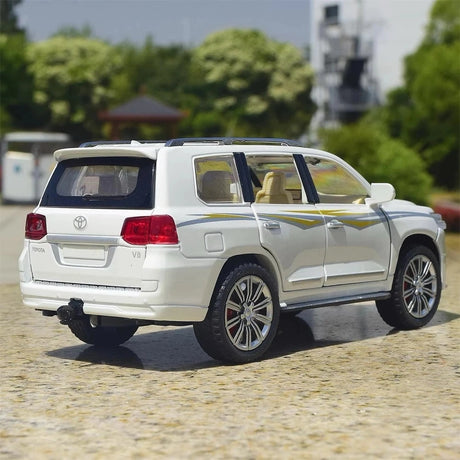 [TOY] 1:24 Toyota 2021 Land Cruiser 5700 bianco modellino di auto Die-Cast