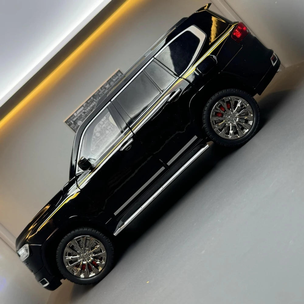[TOY] 1:24 Toyota 2021 Land Cruiser LC300 Black Model Car Die-Cast