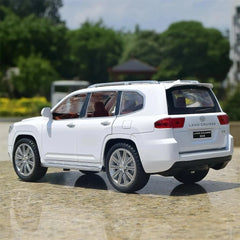 [TOY] 1:24 Toyota 2021 Land Cruiser LC300 White Model Car Die-Cast