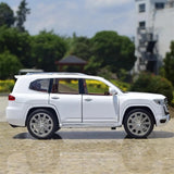 [TOY] 1:24 Toyota 2021 Land Cruiser LC300 bianco modellino di auto Die-Cast