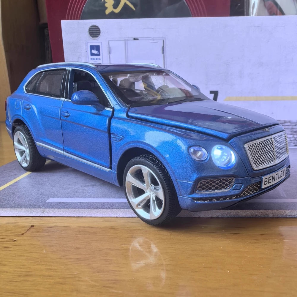 [TOY] 1:32 Bentley 2016 Bentayga Model Car Die-Cast