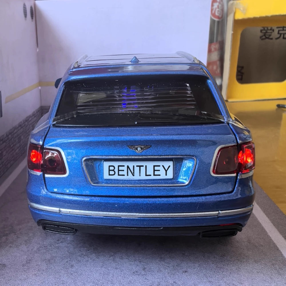 [TOY] 1:32 Bentley 2016 Bentayga Model Car Die-Cast