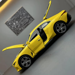 [TOY] 1:32 Bentley 2023 Mulliner Batur Yellow Model Car Die-Cast