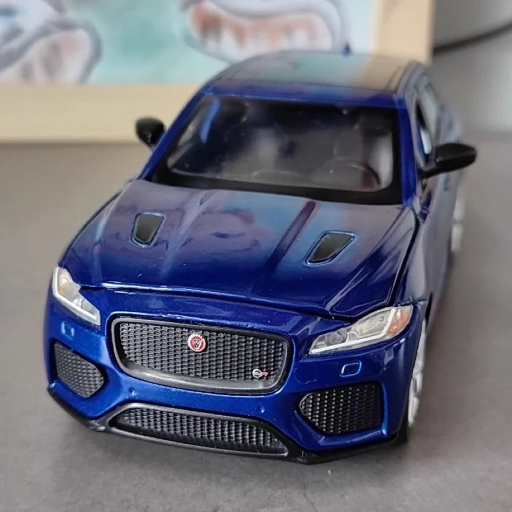 [TOY] 1:32 Jaguar 2017 F-PACE Blue Model Car Die-Cast