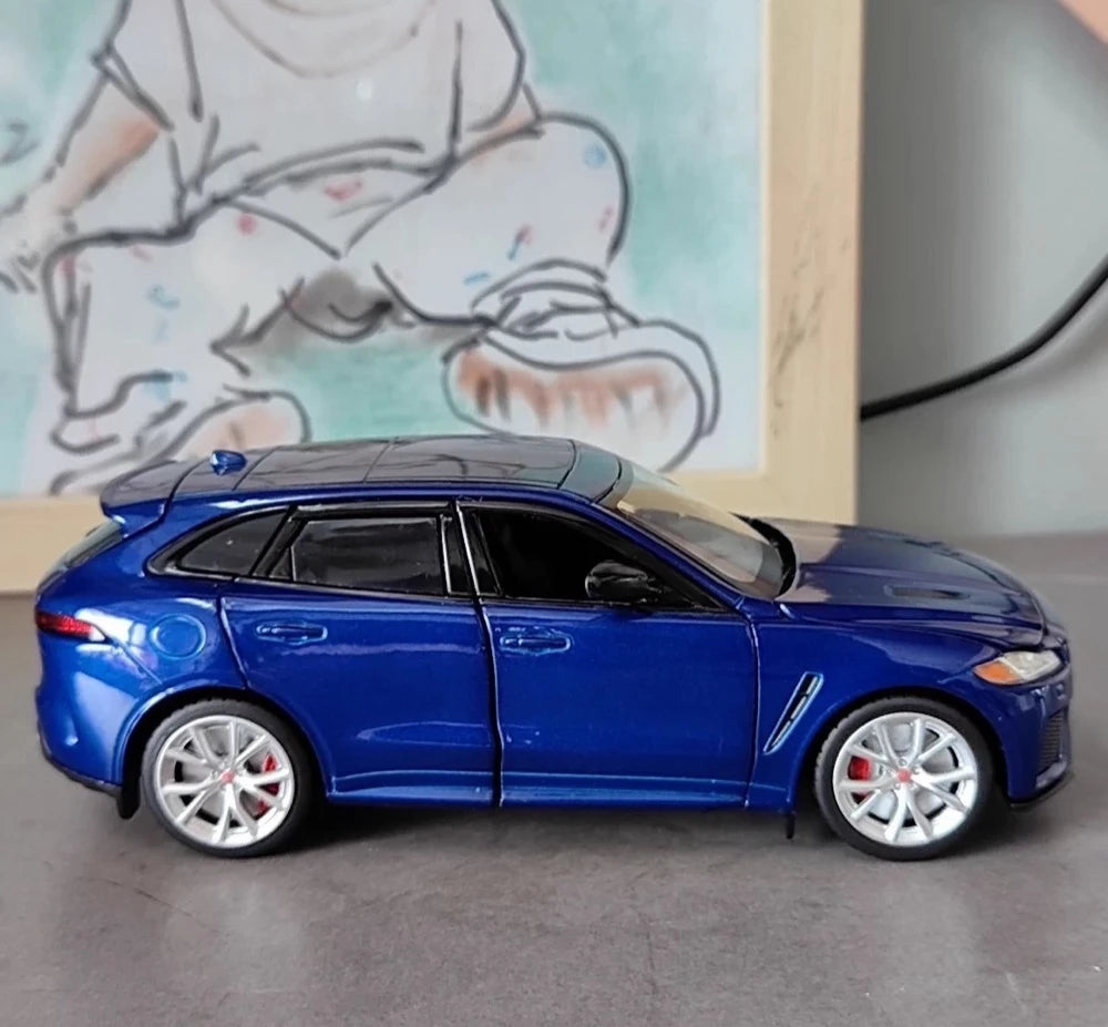 [TOY] 1:32 Jaguar 2017 F-PACE Blue Model Car Die-Cast