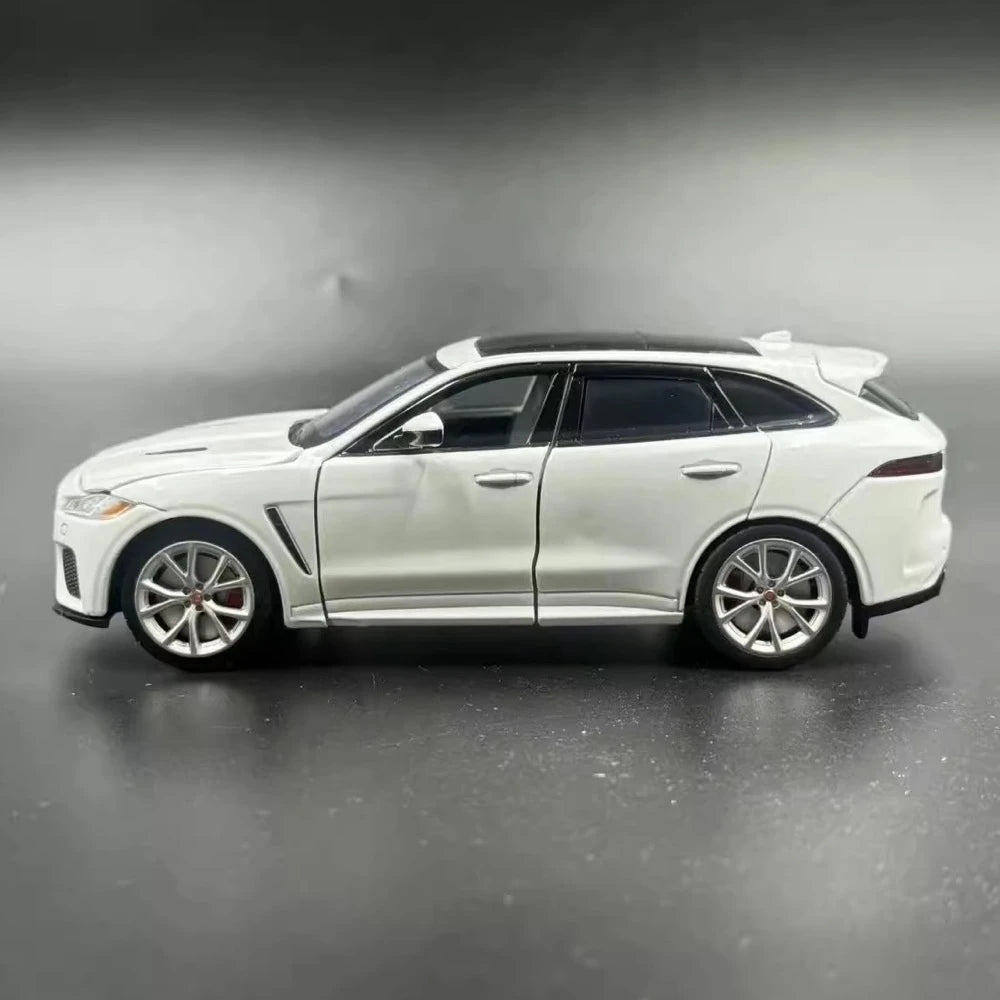 [TOY] 1:32 Jaguar 2017 F-PACE White Model Car Die-Cast