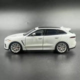 [TOY] 1:32 Jaguar 2017 F-PACE vit modellbil Die-Cast