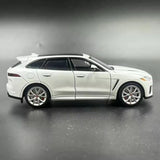 [TOY] 1:32 Jaguar 2017 F-PACE vit modellbil Die-Cast