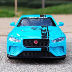 [TOY] 1:32 Jaguar 2017 XE SV Project 8 Blue Model Car Die-Cast