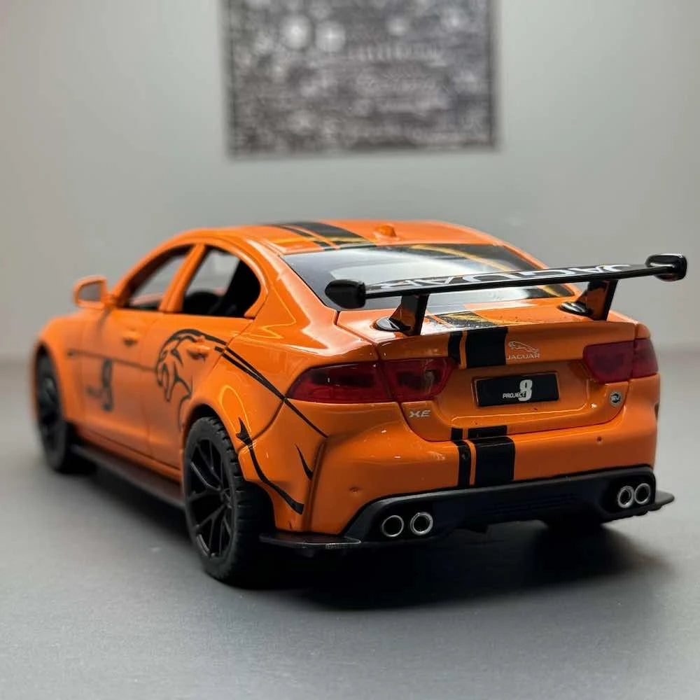 [TOY] 1:32 Jaguar 2017 XE SV Project 8 Orange Model Car Die-Cast