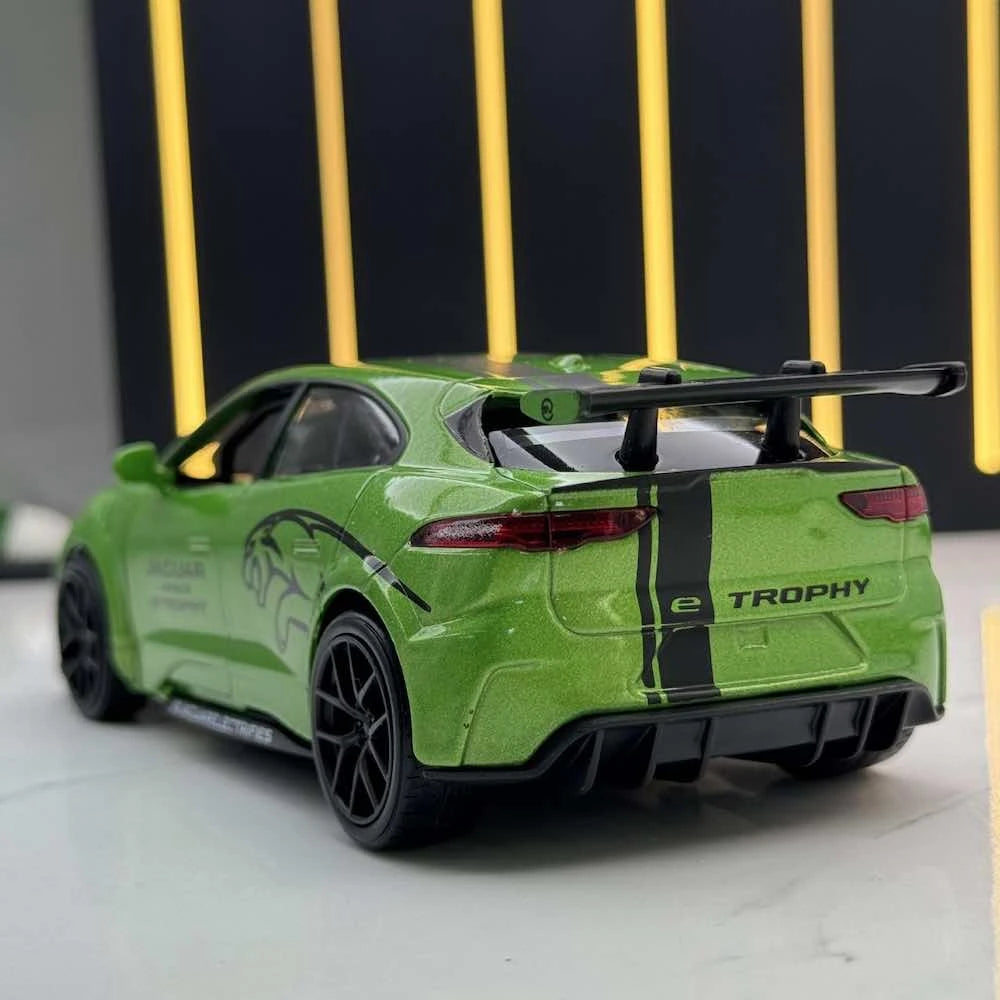 [TOY] 1:32 Jaguar 2018 I-Pace eTrophy Green Model Car Die-Cast