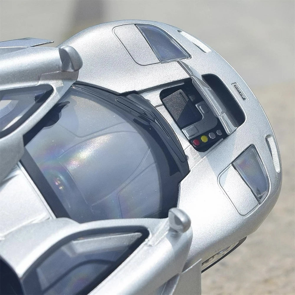 [TOY] 1:32 McLaren 1995 F1 XP5 Silver Model Car Die-Cast