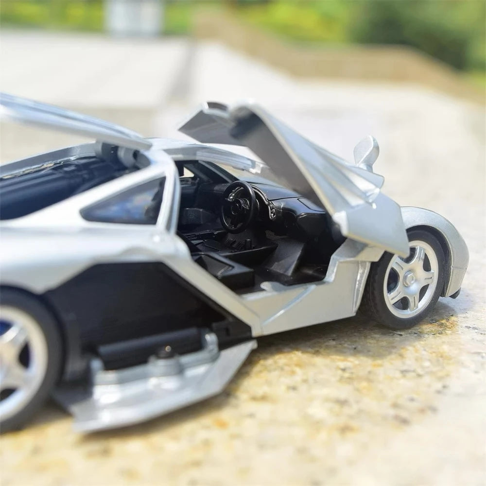 [TOY] 1:32 McLaren 1995 F1 XP5 Silver Model Car Die-Cast
