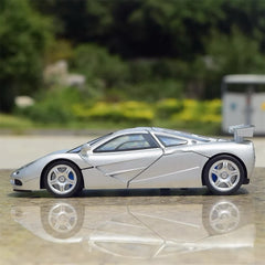 [TOY] 1:32 McLaren 1995 F1 XP5 Silver Model Car Die-Cast