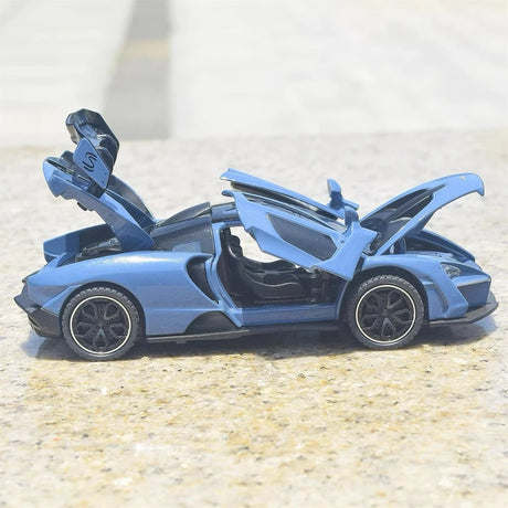 [TOY] 1:32 McLaren 2018 Senna blå modellbil Die-Cast
