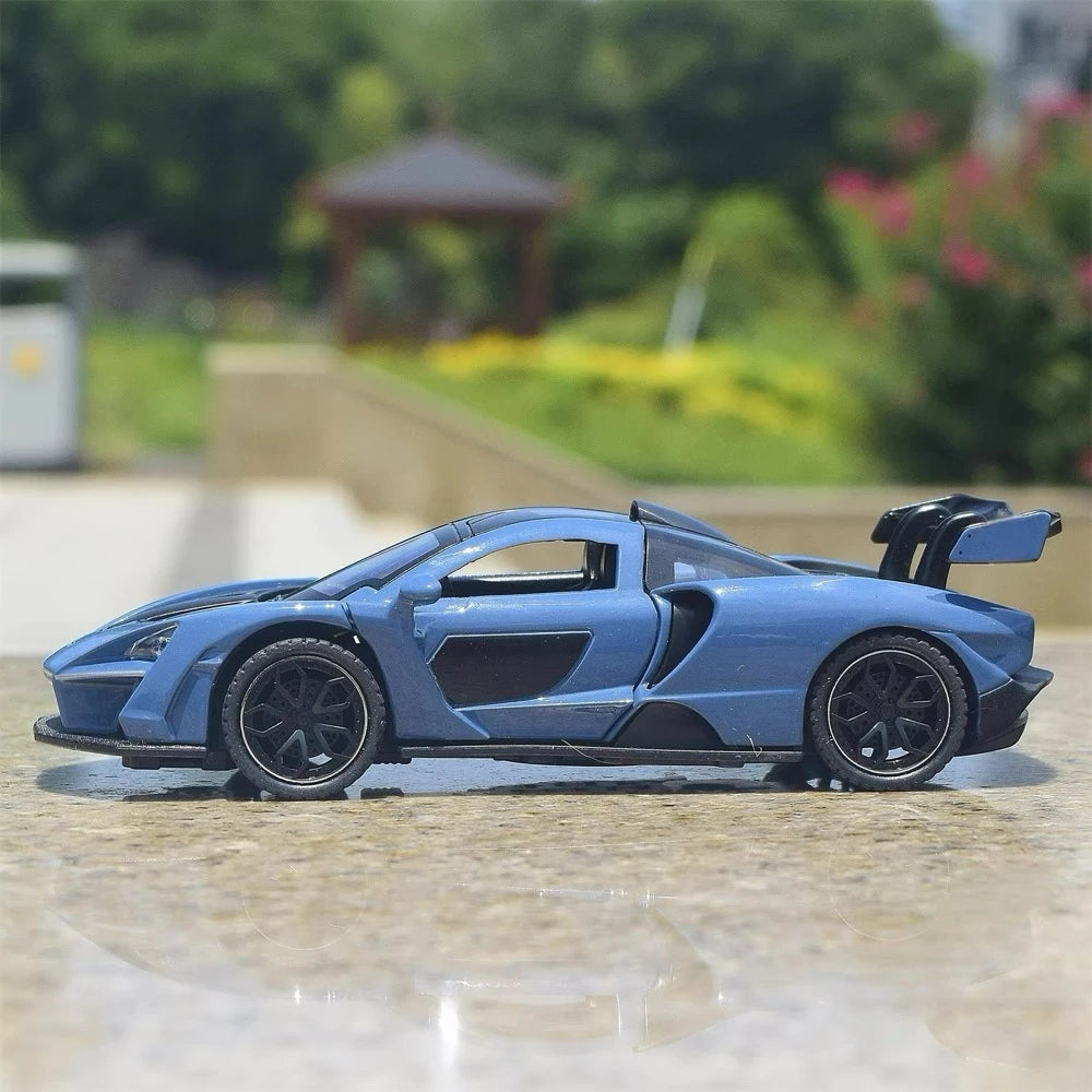 [TOY] 1:32 McLaren 2018 Senna Blue Model Car Die-Cast