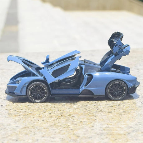 [TOY] 1:32 McLaren 2018 Senna blå modellbil Die-Cast