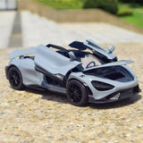 McLaren 2021 765LT Harmaa 1:32 – Valuvalettu näyttömalli