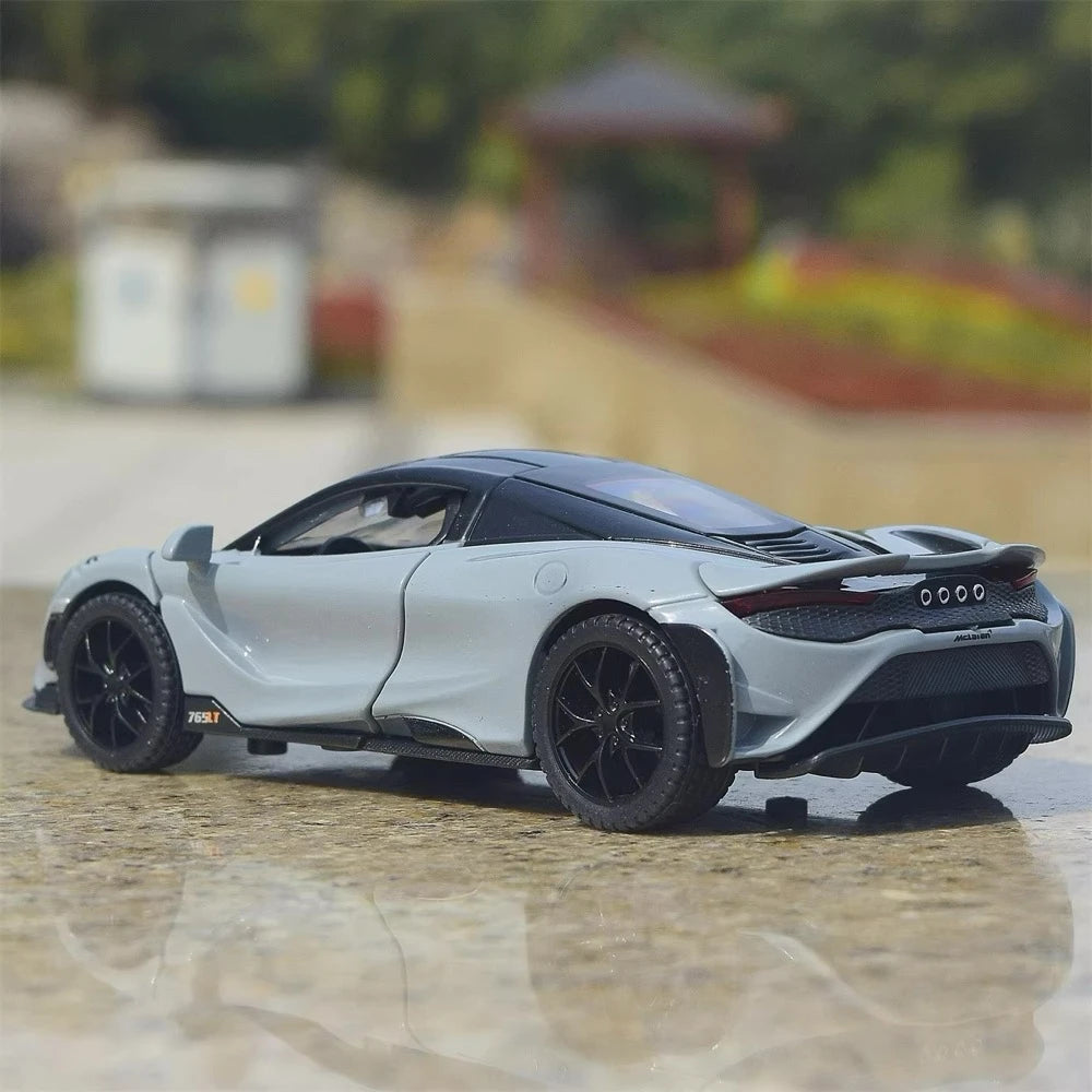 [TOY] 1:32 McLaren 2021 765LT Gray Model Car Die-Cast